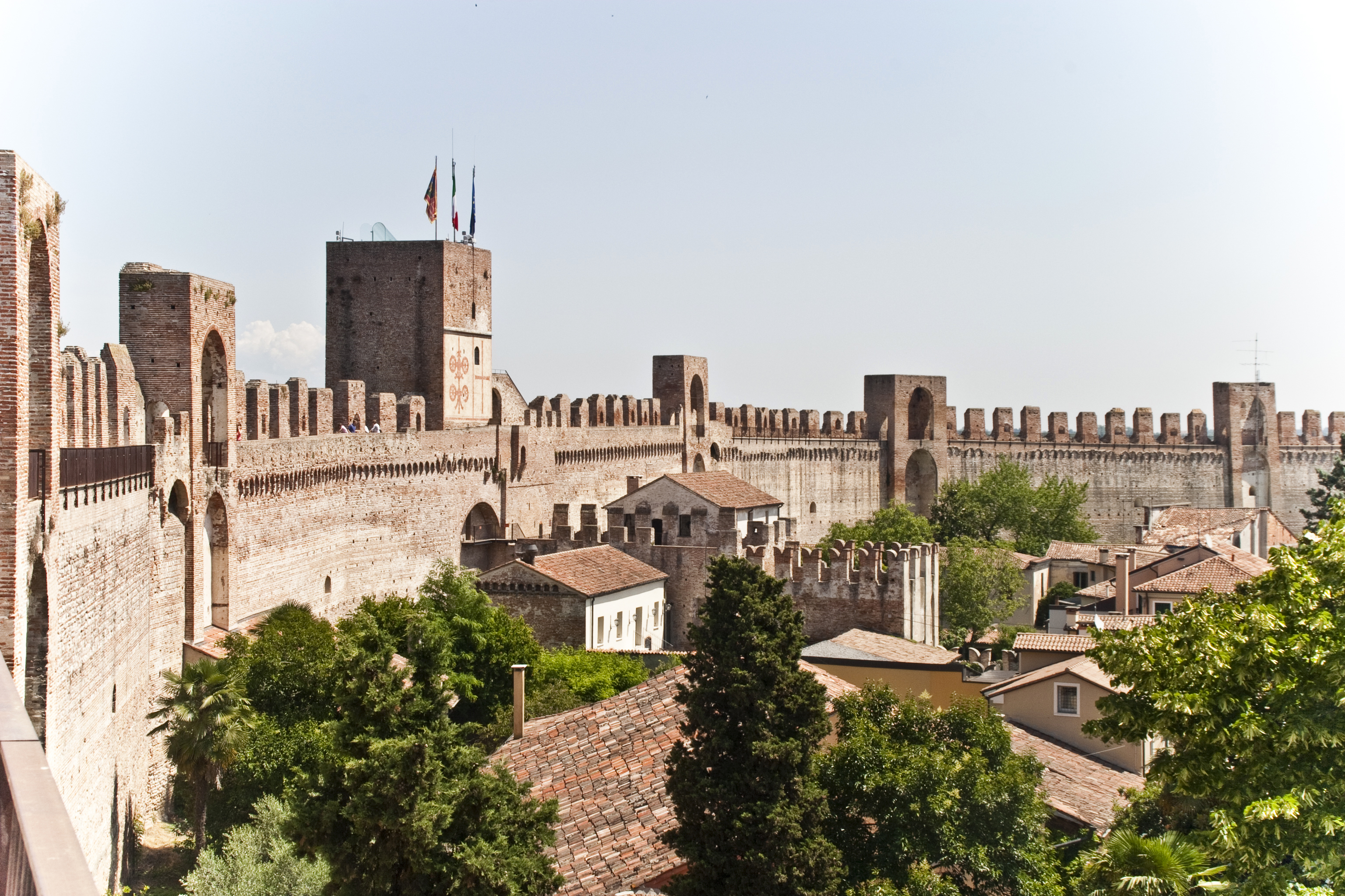 Panoramica di Cittadella e ingresso dello studio fotografico